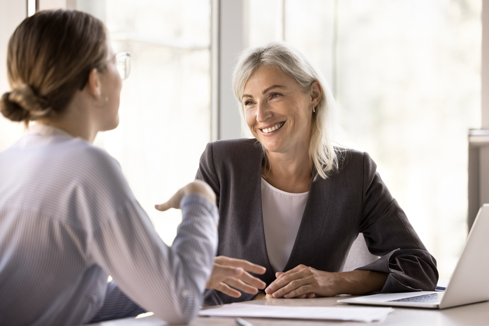 AdobeStock_749636937 gespiegelt